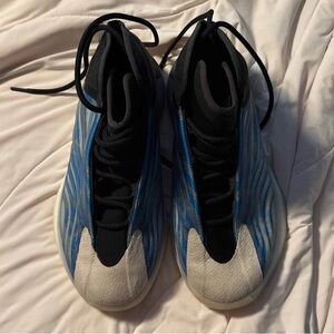 Yeezy Quantum ‘Frozen Blue’